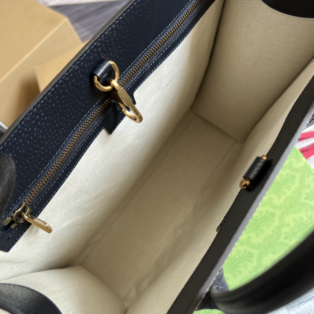Gucci Shopping Bags
